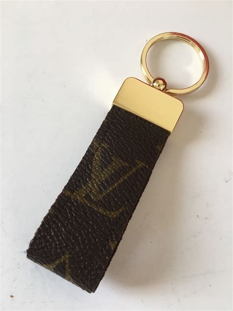 louis vuitton key fob